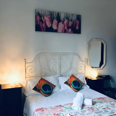 Giuly Guesthouse-2
